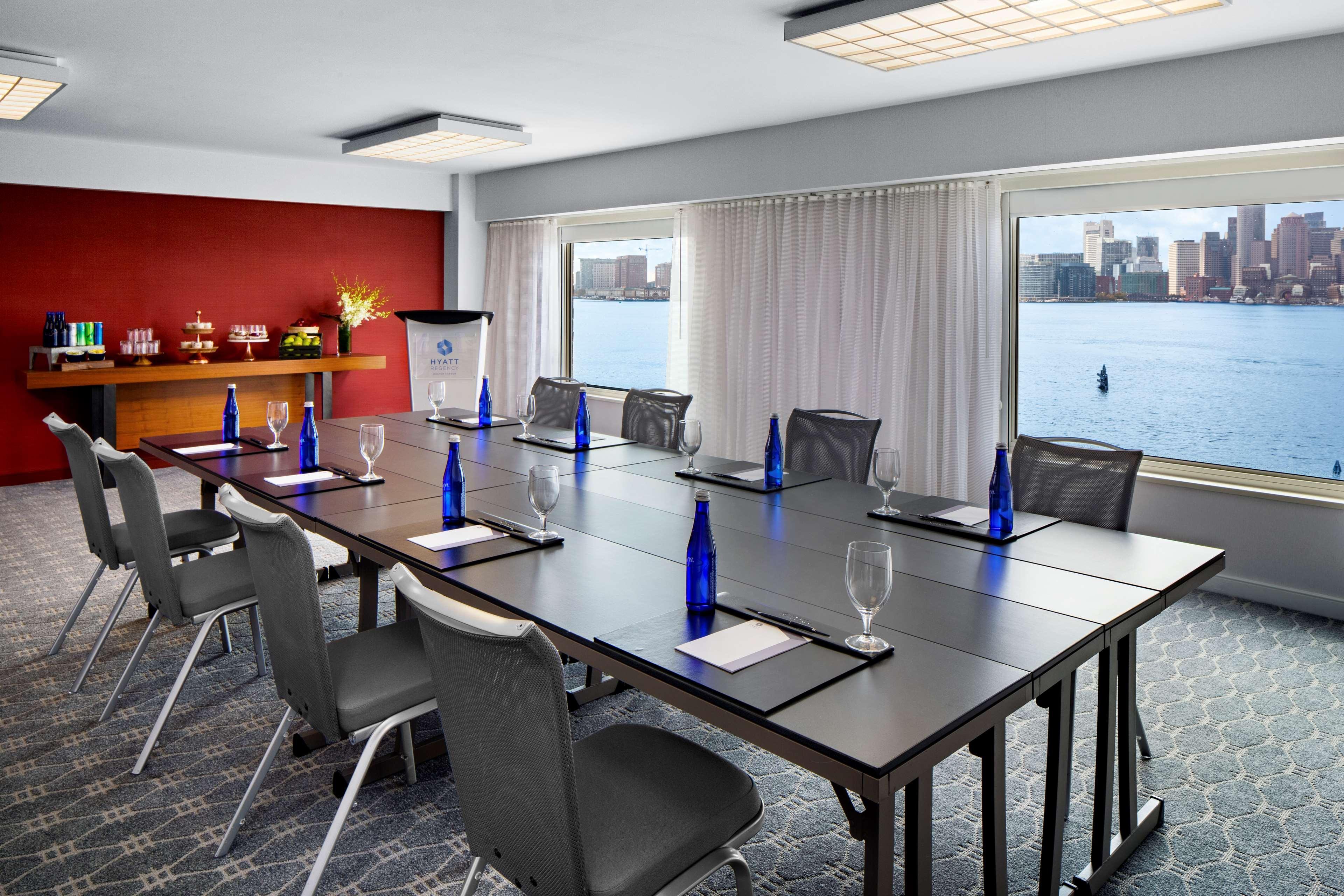 Hotel Hyatt Regency Harbor 4*