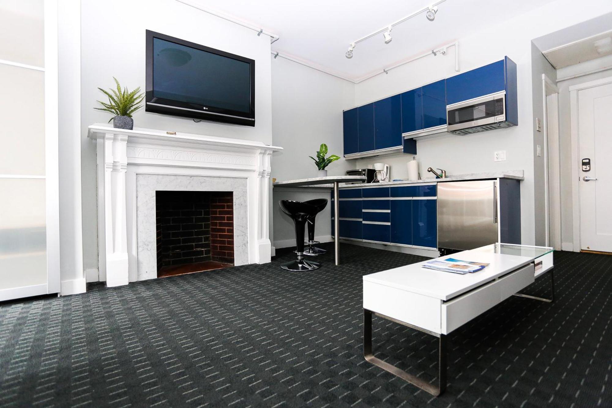 Apartment Charming On Boston's Iconic Newbury St. #8