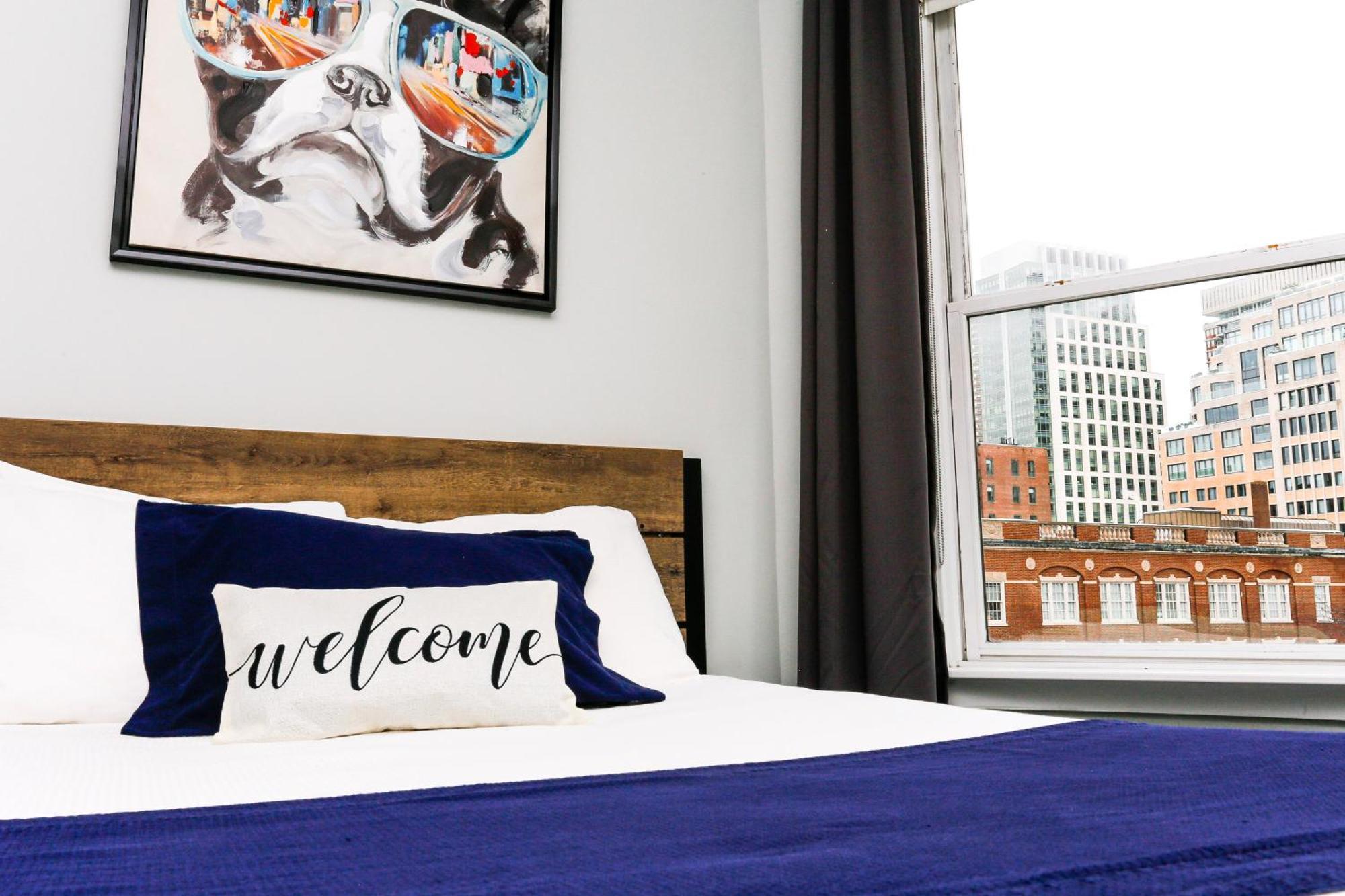 Charming On Boston's Iconic Newbury St. #8 Boston