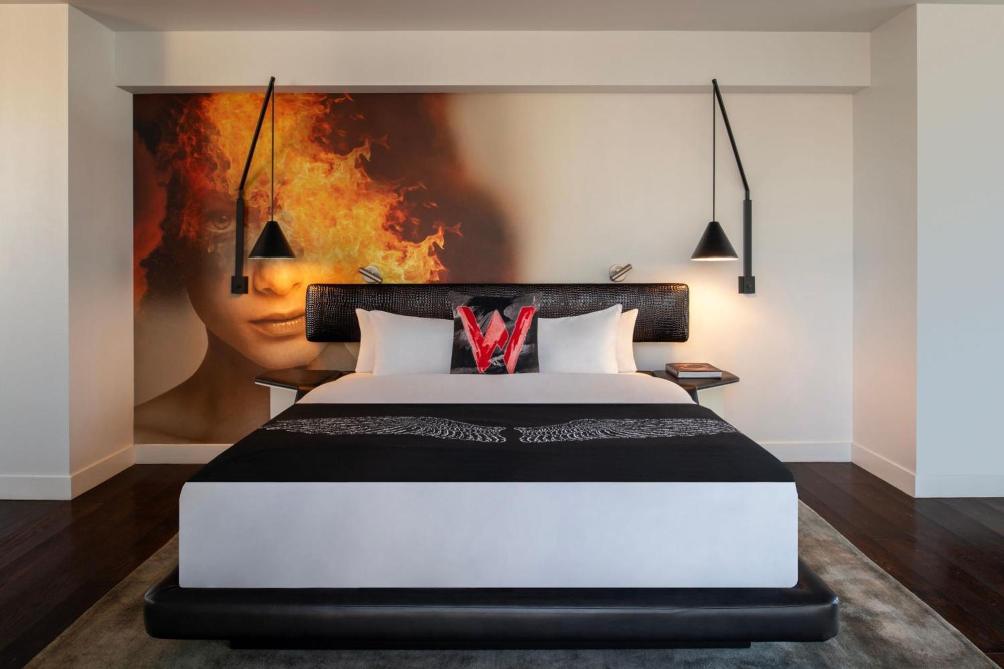 W Hotel 4*
