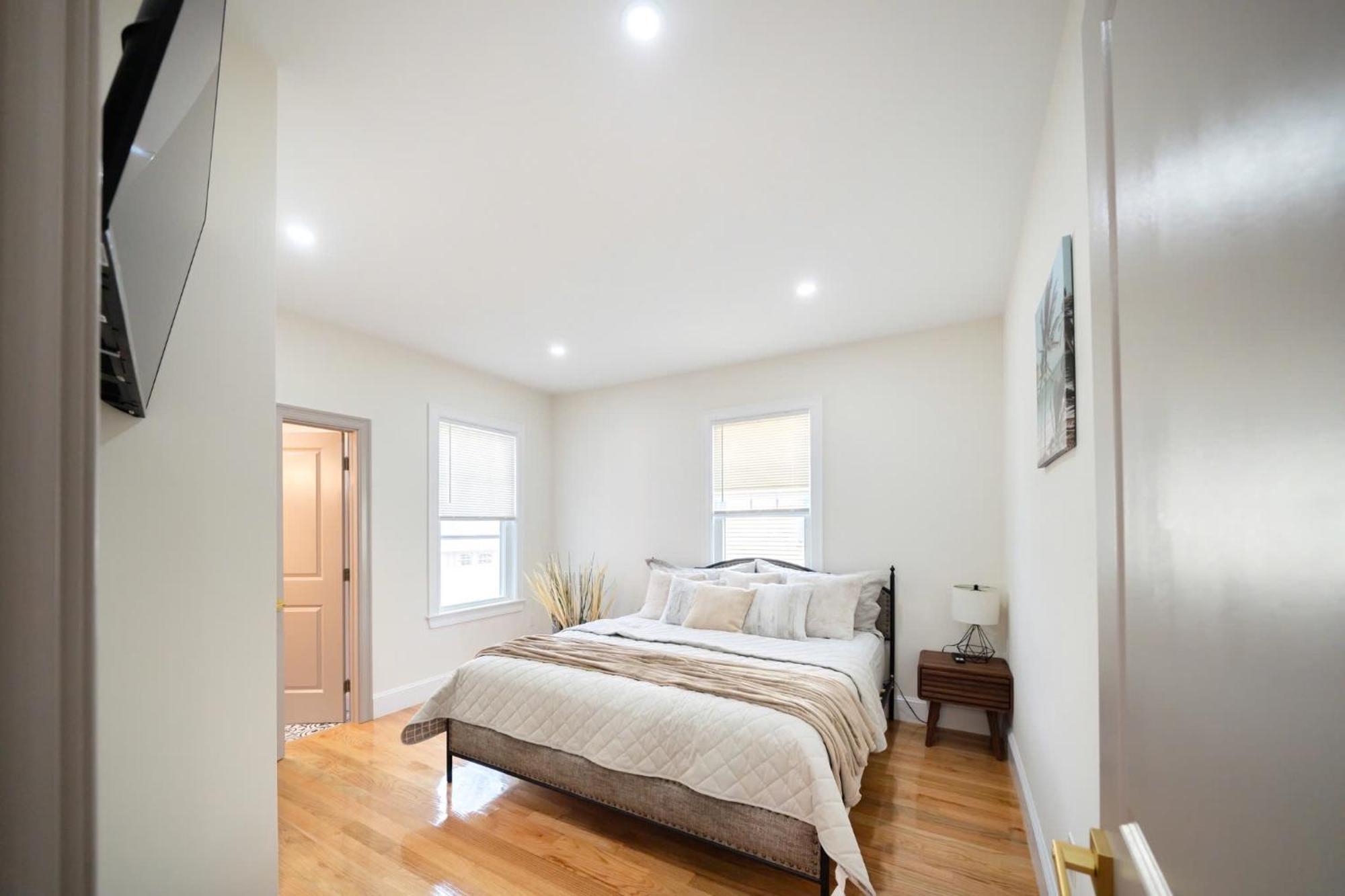Apartment 82 - 3br - Stylish Near Mbta *