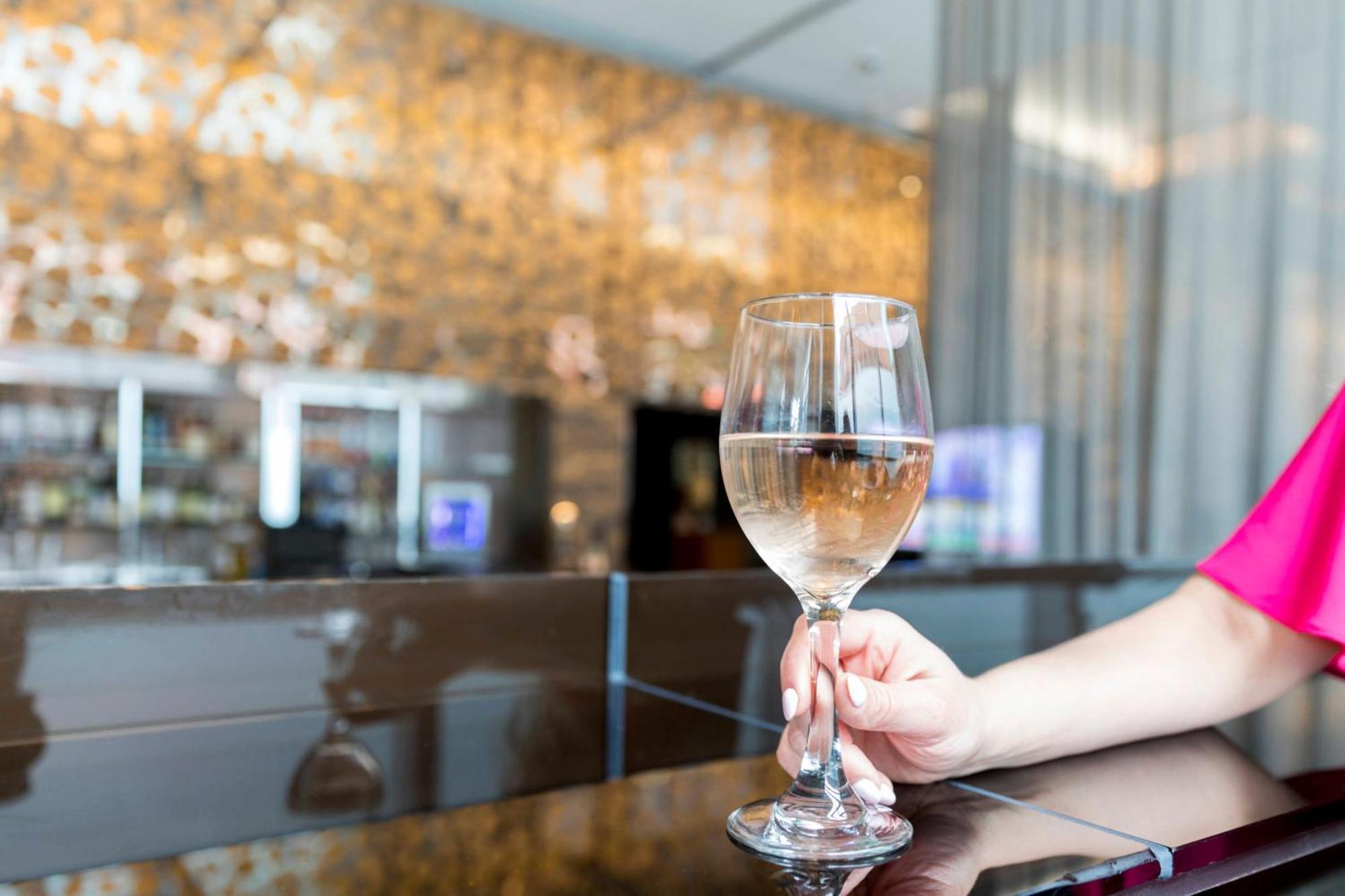 W Hotel 4*