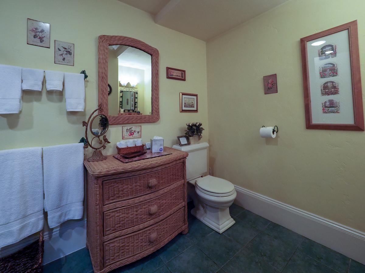 The Gryphon House 3* Boston