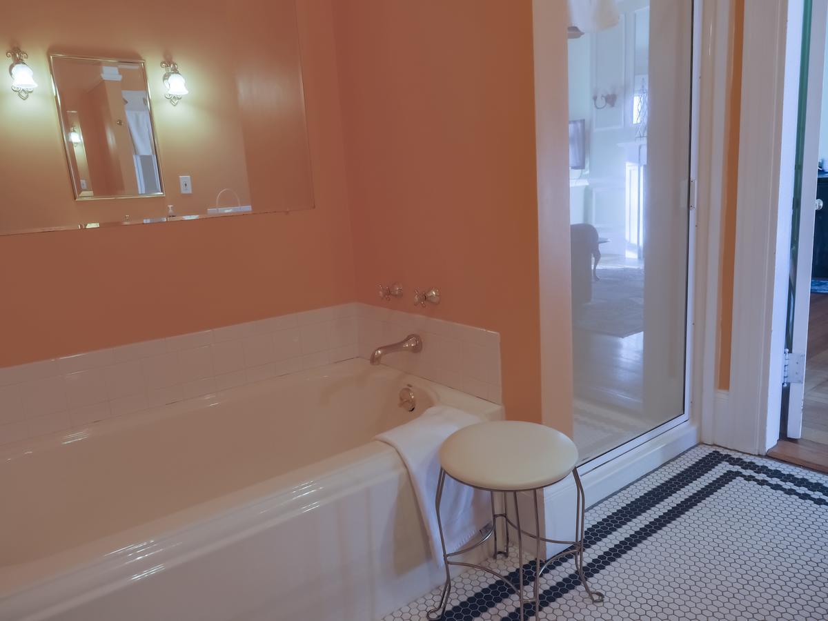 The Gryphon House Bed & Breakfast