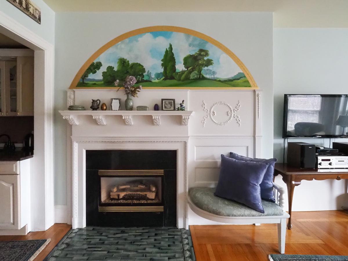 The Gryphon House 3* Boston