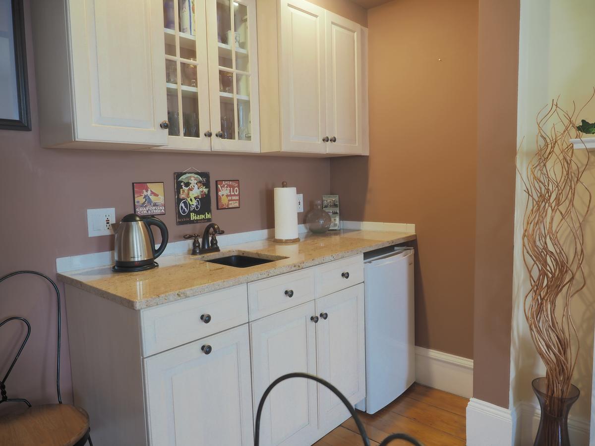 The Gryphon House Bed & Breakfast 3*