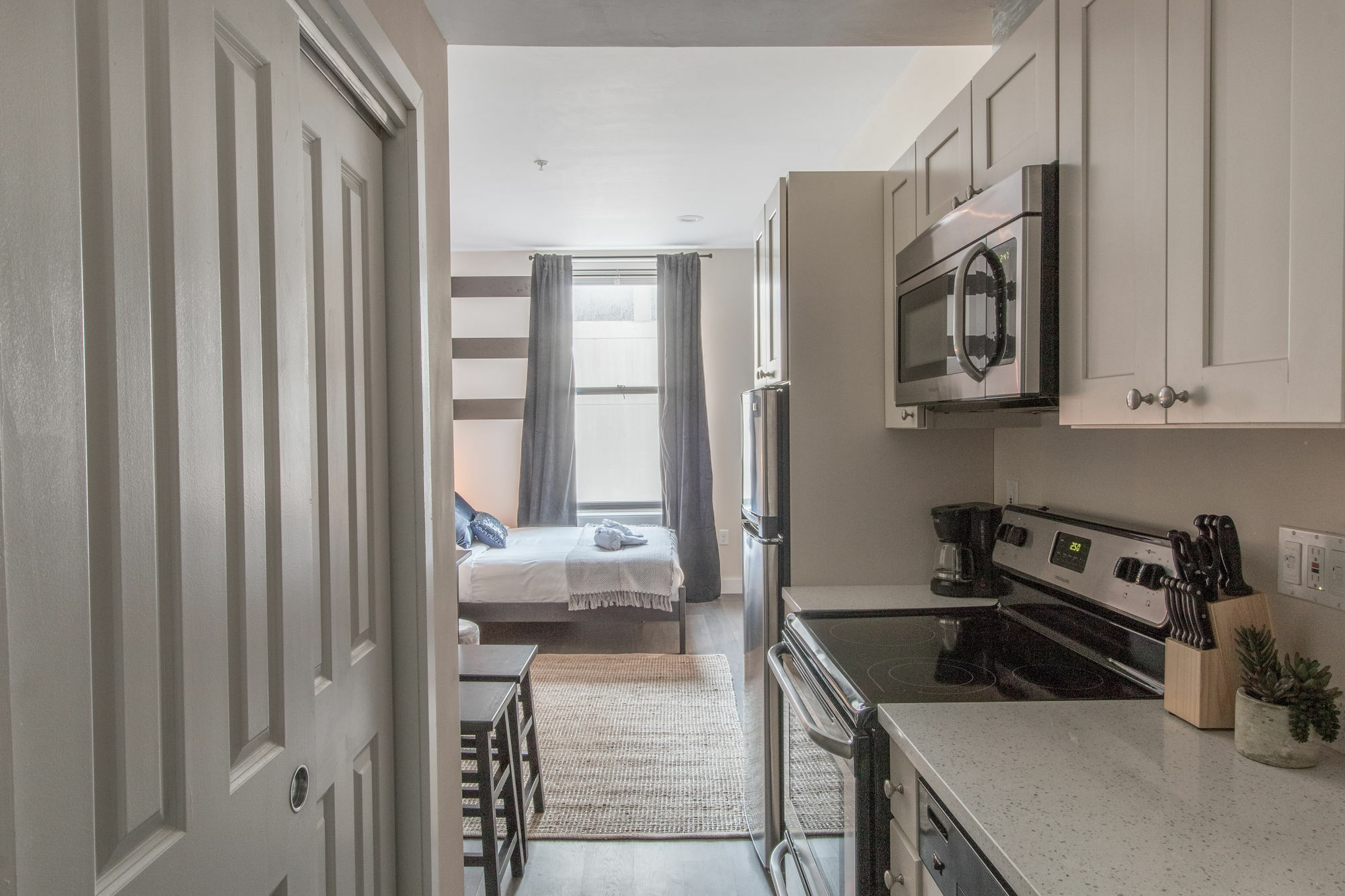 Apartment Posh In Downtown Crossing By Sonder