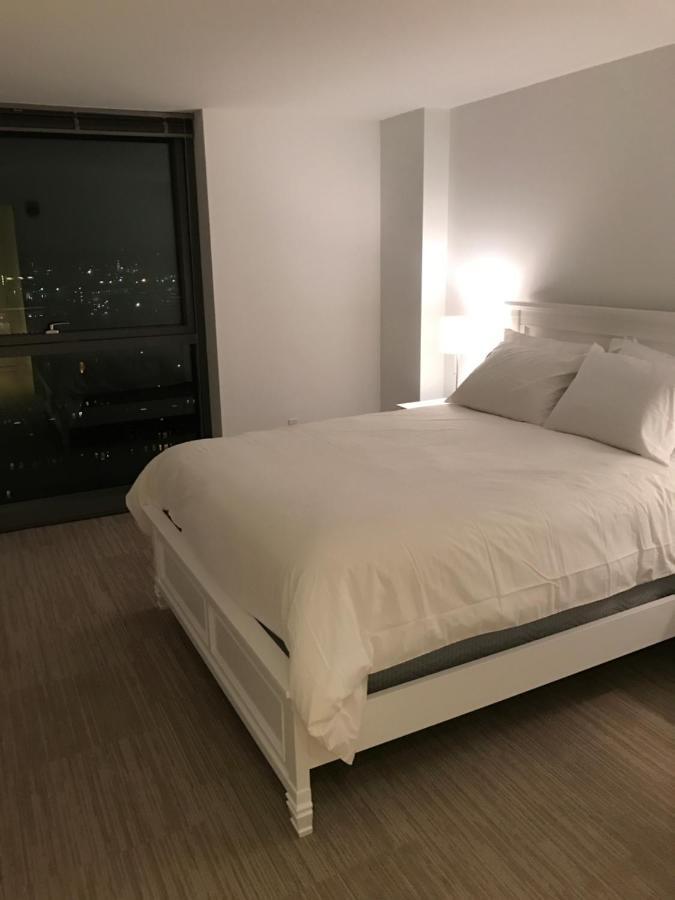 Mirage Luxury Seaport Apartment *