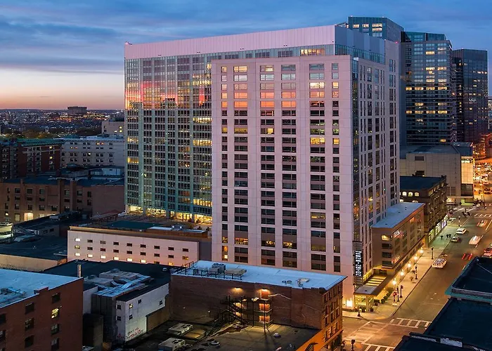 Global Luxury Suites At China Town