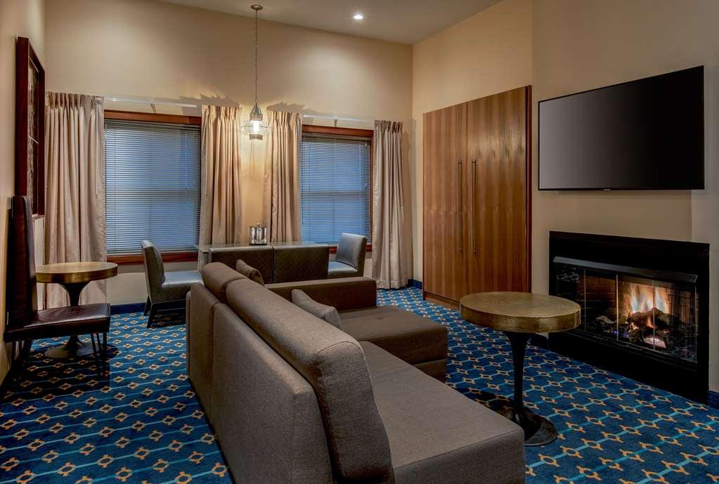 Harborside 3*