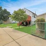 Sweet Apartment