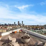 Panoramic City Sanctuary - 2 Bedroom King Bed, Fenway Park