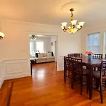 Near Train Station Gorgeous 3-Bedroom Apartment With Patios