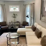 The Residence On Glenway