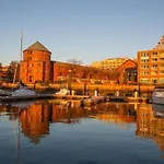 Sea Pearl Boston Yacht