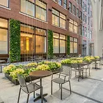 Downtown Studio W Gym Laundry Nr Shopping Bos-987