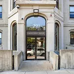 S End Loft W Pool Art Gallery Steps To T Bos-356