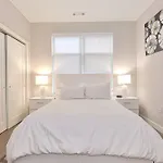 Global Luxury Suites East Boston