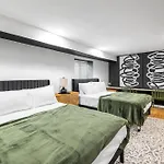 Modern 2 Bed Apt Mins To Fenway 5 Min To Train