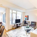 Modern Apt With City Views - Alx-1207