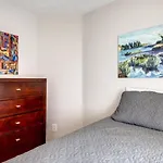 North End Apt Near Harbor - Bs-2
