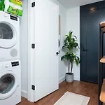 Back-Bay Upscale Central Penthouse W Roof-Top