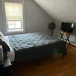 Homestay Near Downtown Boston - Andrew Station Area