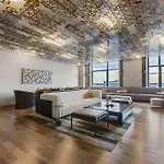 High-End 2Br 2Ba Unit In Seaport