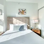 Stunning Apt With City Views - Hub-2309