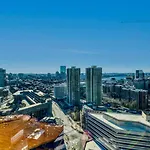 Stunning Apt With City Views - Hub-2309