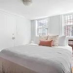 Brighton 2Br W Wd By Restaurants Shops Bos-395