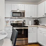 Furnished Apartment In Downtown