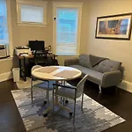 Homestay In Boston - Dorchester Fields Corner Area