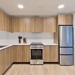 Gorgeous Apt With Kitchen - Idl-247