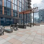 Bright Apt Downtown With Gym - Via-519