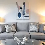 Modern Apt In Seaport - Alx-1103