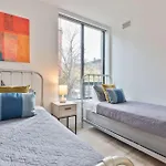 Gorgeous Apt With Kitchen-Idl-350