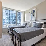 Modern Apt With Gym - Via-1112