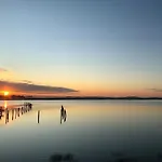Waterfront Escape - Close To Airport & Downtown
