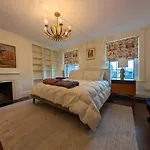 Beacon Hill: The Aldrich House