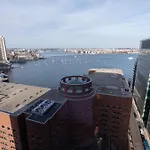 Entire Apt Downton Seaport