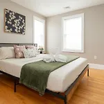558-2 3Br Boston - Renovated Nest Near Aquarium