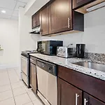 Furnished Apartment In Downtown