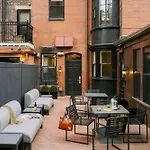 No. 284 Back Bay Hotel, Sonder