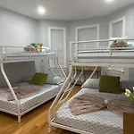 85A Charming Boston Base, 3Br, 2Ba Ideal For Families