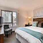 Global Luxury Suites At The Theater District