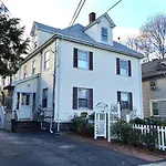 ~*Pet Friendly 30Min To Downtown*~ The Bostonian