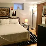 ~*Pet Friendly 30Min To Downtown*~ The Bostonian