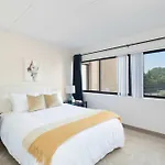 Modern 2Br In Brighton By Sonder