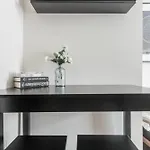 Posh Studio In Downtown Crossing By Sonder